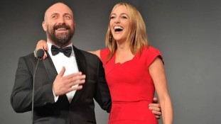 Halit Ergenç ve Meryem Uzerli Yıllar Sonra İmroz'da Bahar Filmi İçin Buluşuyor!