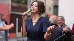 Öykü Gürman Altı Üstü İstanbul'daki Canlandırdığı Fahriye Rolünü Anlattı! 