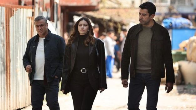 Afra Saraçoğlu A.B.İ. Dizisinden Ayrılıyor! 