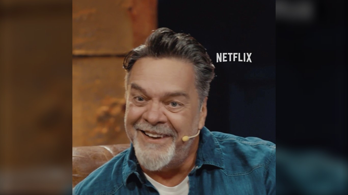 Beyazıt Öztürk'ün yeni programı Organize Sohbetler: Beyaz Özel 23 Ekim'de Netflix Türkiye YouTube kanalında