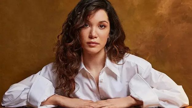 Hazal Subaşı Bir Hayat Hikayesi İle Ekranlara Dönüş Yapmaya Hazırlanıyor! Partner Arayışı Sürüyor 