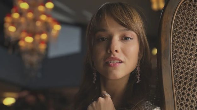 İpek Çiçek Altı Üstü İstanbul Dizisinin Alina'sı Oldu! 