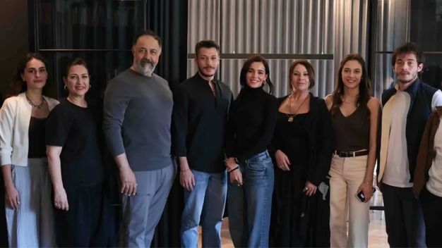 Mercan Köşk Oyuncuları Okuma Provasında Buluştu! 